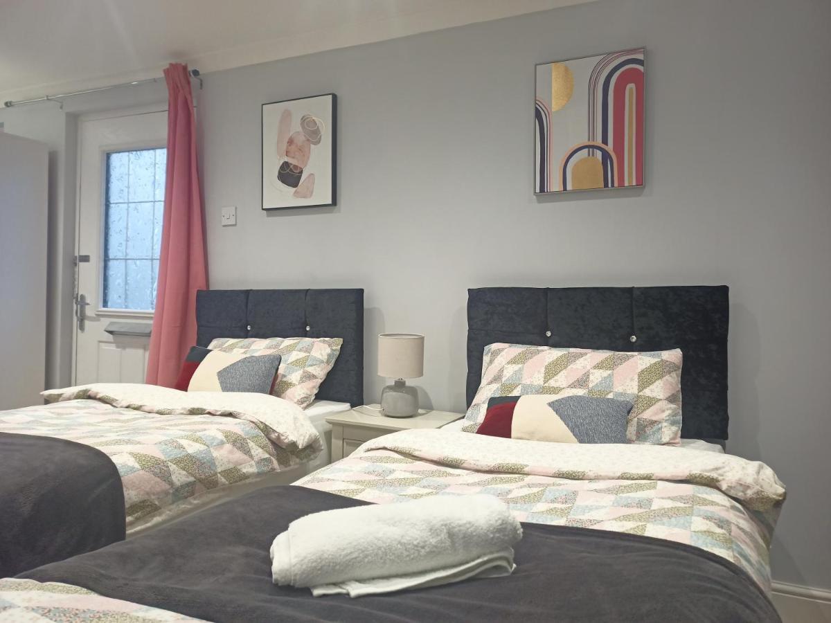 Homey Studio In Newport Perfect For Couples & Travelers 외부 사진