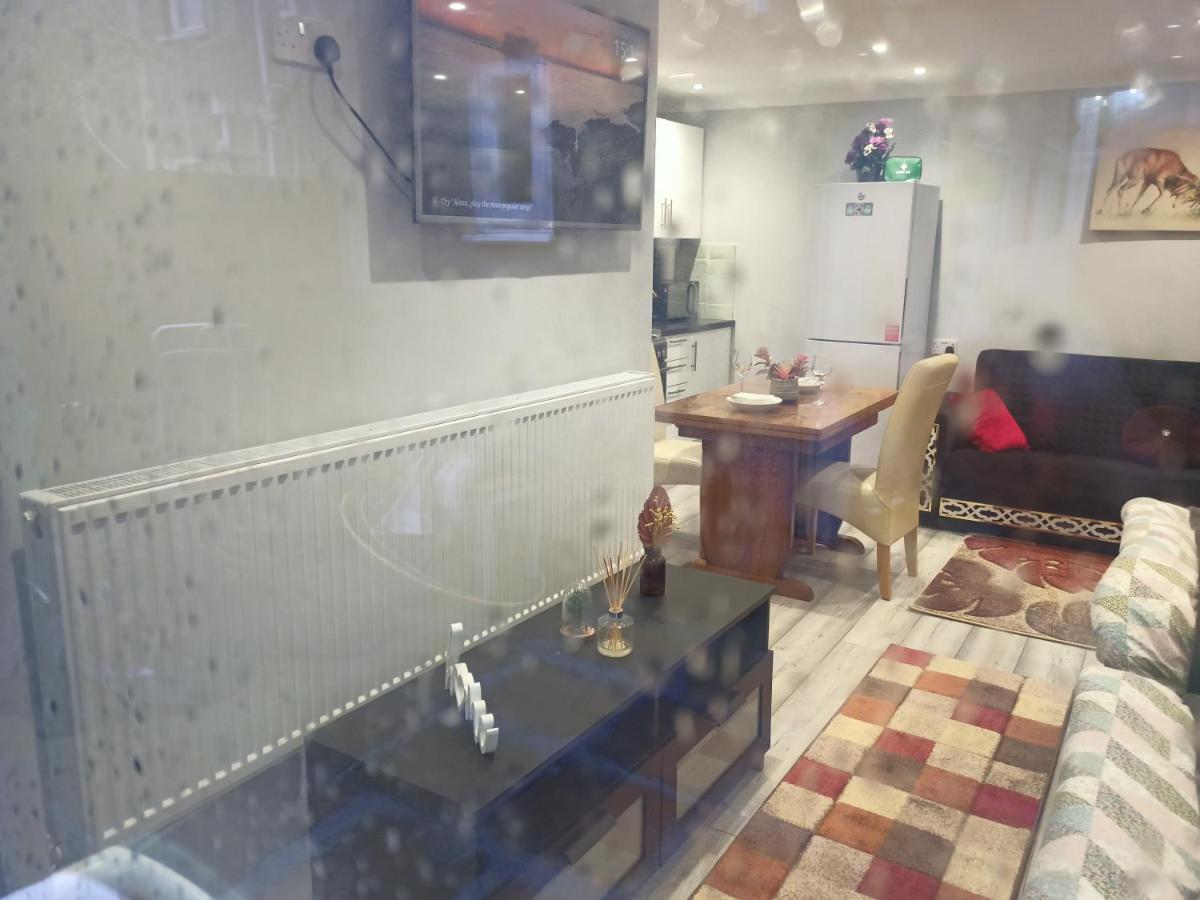 Homey Studio In Newport Perfect For Couples & Travelers 외부 사진